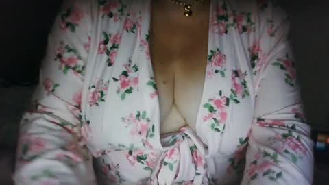 Sara online show from October 2025 12:41:01 AM