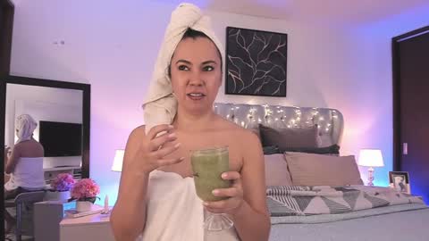 Snapshot of sarhamccormick chatting on January 2025 01:08:02 PM sarha online show from January 2025 01:08:02 PM