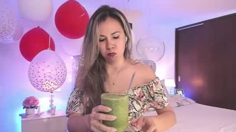 Snapshot of sarhamccormick chatting on February 2025 01:00:02 PM sarha online show from February 2025 01:00:02 PM