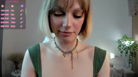 Your Selena 3 online show from November 2025 03:16:02 AM