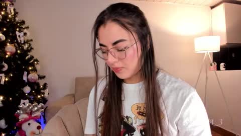 Sarita Lozano online show from November 2025 09:50:01 PM