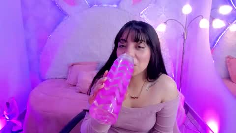 Sara online show from October 2025 02:43:02 AM