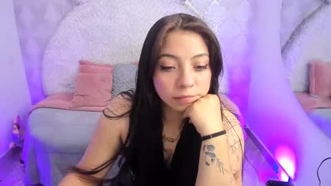 Snapshot of sarita_jane chatting on May 2026 03:11:02 AM Sara online show from May 2026 03:11:02 AM