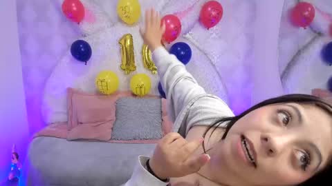 Snapshot of sarita_jane chatting on May 2026 04:09:02 AM Sara online show from May 2026 04:09:02 AM
