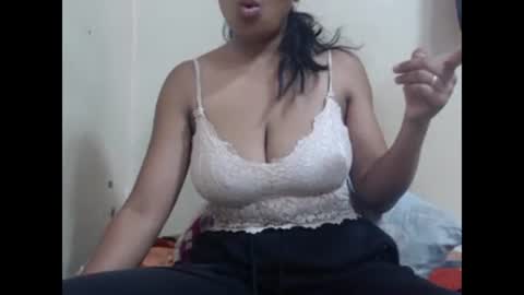 saronette online show from December 2024 09:05:02 AM