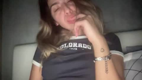 Sarrah online show from December 2025 09:57:01 PM