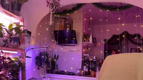 Alexandra Sasha in short online show from January 2025 07:13:02 AM