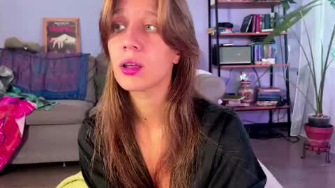 Alexandra Sasha in short online show from September 2025 06:35:02 AM