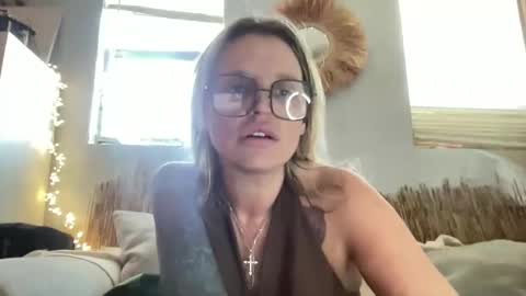Snapshot of sashabby3 chatting on May 2026 10:05:02 PM sashabby3 online show from May 2026 10:05:02 PM