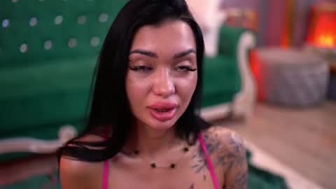 Dennise online show from February 2025 11:53:01 PM