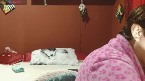 Snapshot of sasharosee_ chatting on November 2025 01:04:02 PM S A S H A R O S E online show from November 2025 01:04:02 PM