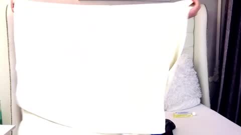 Snapshot of sashavaughn chatting on February 2025 06:44:01 AM Sasha online show from February 2025 06:44:01 AM