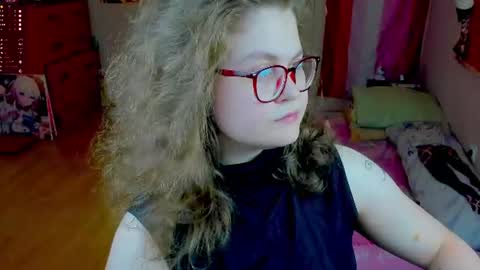 Snapshot of sashy_way chatting on July 2026 05:08:01 PM .Alexandra online show from July 2026 05:08:01 PM