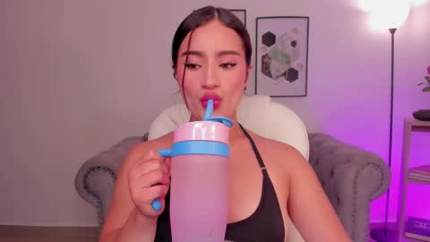 saskia litt online show from September 2025 02:00:02 AM