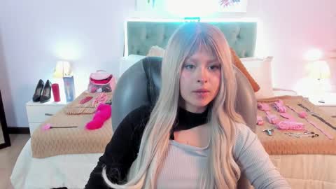 saskia_vellour online show from February 2026 07:31:01 PM