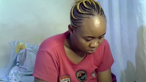 Snapshot of sassy_bella chatting on May 2026 01:56:01 AM sassy_bella online show from May 2026 01:56:01 AM
