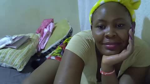 Snapshot of sassy_bella chatting on May 2026 03:33:02 AM sassy_bella online show from May 2026 03:33:02 AM