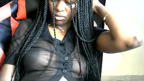 Snapshot of sassy_lyne chatting on May 2026 11:33:01 PM sassy_lyne online show from May 2026 11:33:01 PM