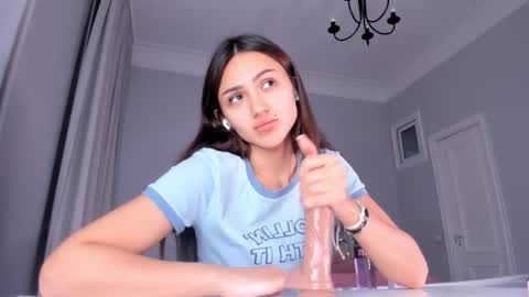 Ksenya online show from November 2025 02:49:02 PM