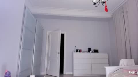 Ksenya online show from January 2026 01:43:01 AM