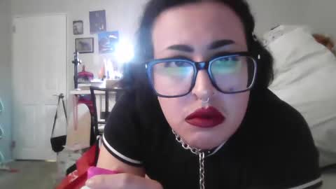 Snapshot of sassypandaxxx chatting on February 2025 02:19:02 AM koolkat online show from February 2025 02:19:02 AM