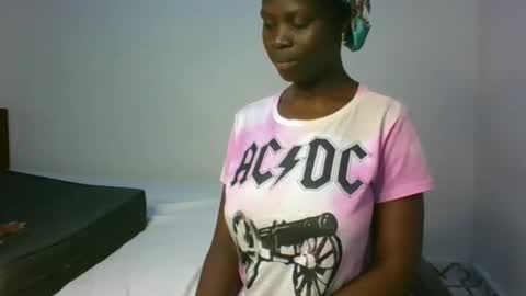 Snapshot of sassytannia chatting on February 2026 01:01:02 PM sassytannia online show from February 2026 01:01:02 PM