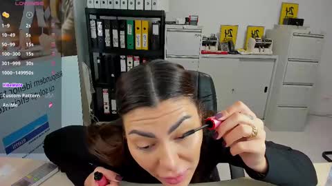 sassytiff online show from February 2025 01:38:02 PM