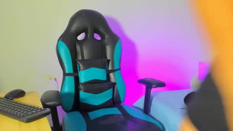 Evans Williams online show from February 2025 08:40:01 PM