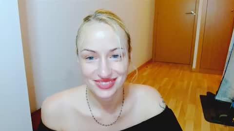 Satinqueen90 online show from October 2025 06:03:01 AM