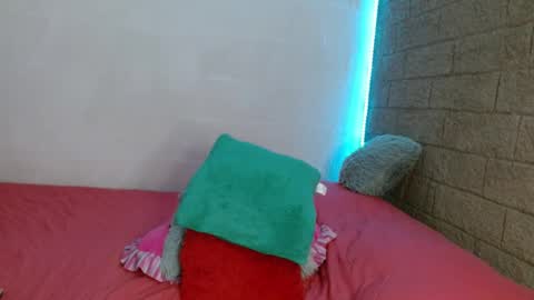 Sativa online show from December 2024 07:42:01 PM