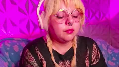 Gina George online show from October 2025 12:13:01 AM