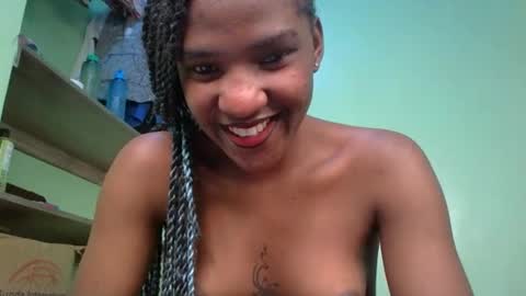 Snapshot of sauce_pety chatting on May 2026 06:37:01 PM pety online show from May 2026 06:37:01 PM