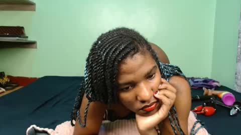 Snapshot of sauce_pety chatting on June 2026 06:19:01 PM pety online show from June 2026 06:19:01 PM