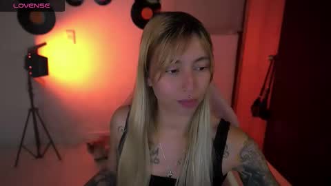 I AM JENN  online show from April 2026 02:59:02 AM