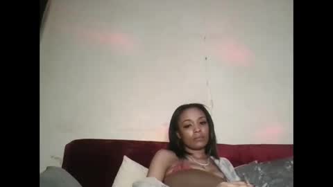 Snapshot of saucy_shanice chatting on February 2026 03:48:02 AM Shaniiice online show from February 2026 03:48:02 AM