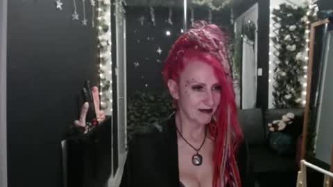 SaucySky online show from September 2025 08:20:02 PM