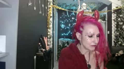 SaucySky online show from October 2025 02:37:02 AM