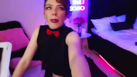 lilith online show from November 2025 08:45:01 PM