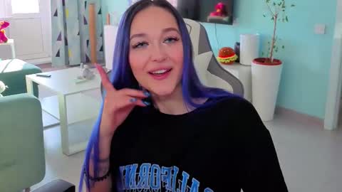 Snapshot of savage_lust_ chatting on February 2026 04:40:02 AM Ariel online show from February 2026 04:40:02 AM