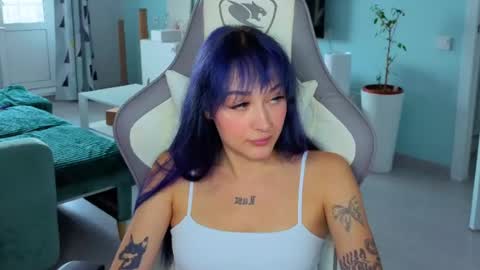 Snapshot of savage_lust_ chatting on July 2026 04:10:02 AM Ariel online show from July 2026 04:10:02 AM