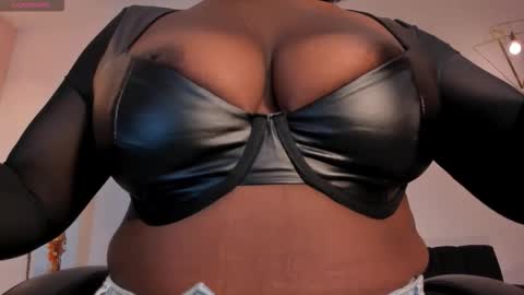 S a v a n n a h  online show from September 2025 01:44:02 PM