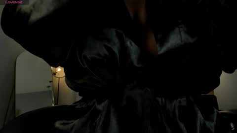 S a v a n n a h  online show from October 2025 09:26:01 AM