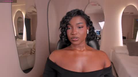 Snapshot of savannahstorm_ chatting on April 2026 07:49:02 PM S a v a n n a h online show from April 2026 07:49:02 PM