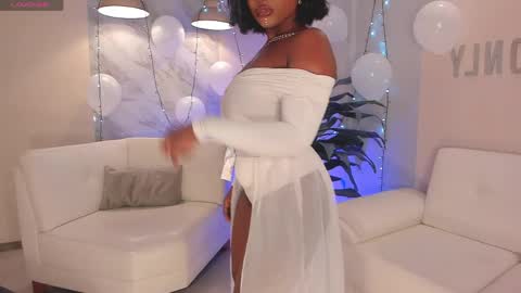 Snapshot of savannahstorm_ chatting on May 2026 12:55:01 PM S a v a n n a h online show from May 2026 12:55:01 PM