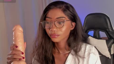 Snapshot of savannahwildee chatting on February 2025 12:06:01 AM Savannahwildee online show from February 2025 12:06:01 AM