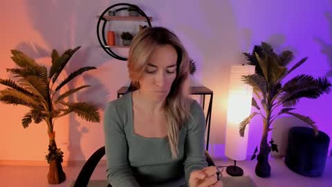 save the qween online show from January 2025 07:18:01 AM