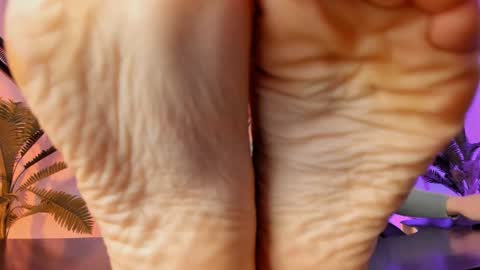 save the qween online show from January 2025 01:21:01 PM