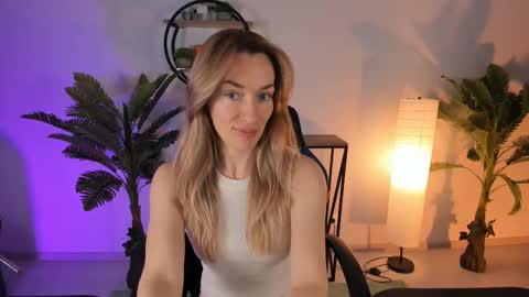 save the qween online show from February 2025 05:14:02 AM