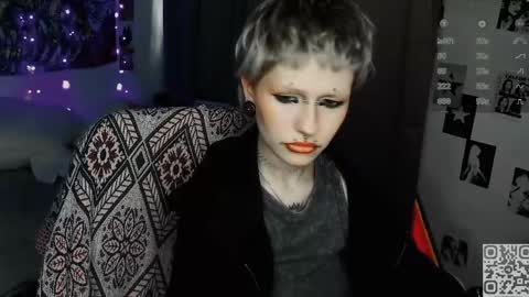 pronoun she. name Mary. age 21. online show from April 2026 08:06:01 AM