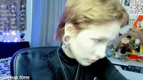 Snapshot of say_mary chatting on June 2026 05:03:02 PM pronoun she. name Mary. age 21. online show from June 2026 05:03:02 PM